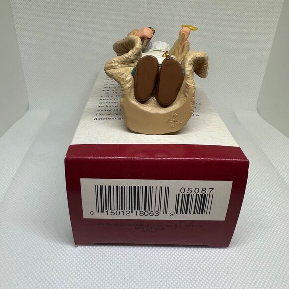 1995 Hallmark St Nicholas #1 Christmas Visitors Series Keepsake Ornament in Box - Picture 3 of 5